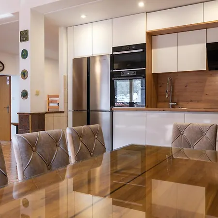 Oz's Coutryside Oasis With Private Pool Apartmán Srinjine
