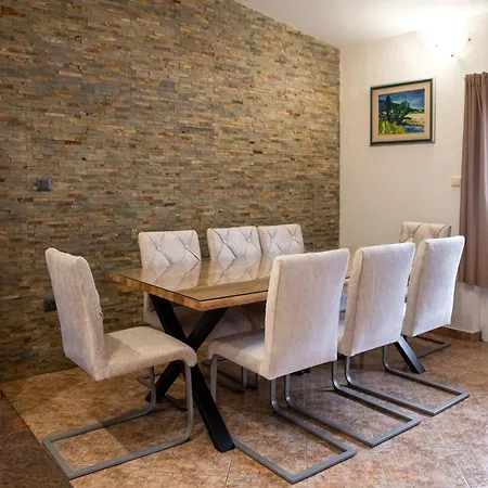 Apartmán Oz's Coutryside Oasis With Private Pool *