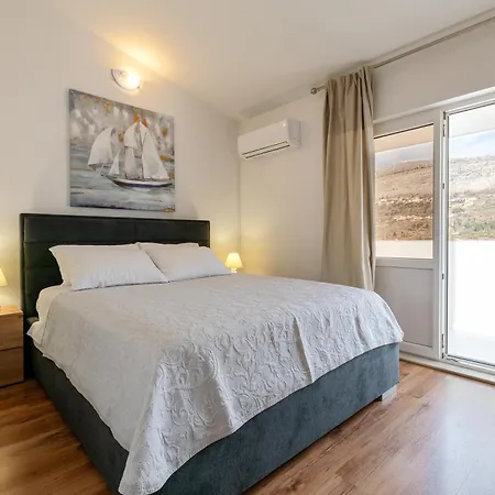 Apartmán Oz's Coutryside Oasis With Private Pool