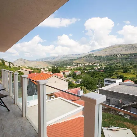 Oz's Coutryside Oasis With Private Pool Apartmán