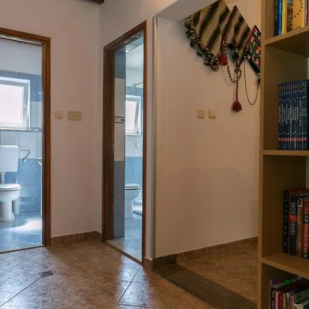 Apartmán Oz's Coutryside Oasis With Private Pool Srinjine