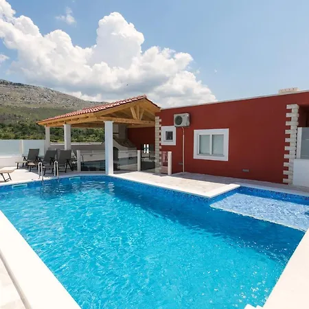 Apartment Oz's Coutryside Oasis With Private Pool *